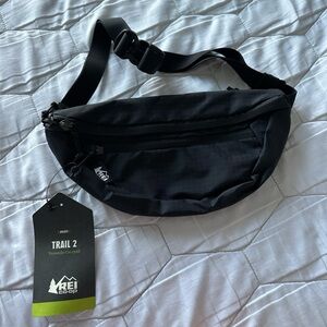 REI-COOP fanny pack